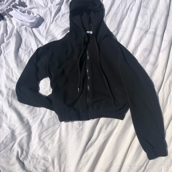 Basic Black Hoodie (with zipper) - Picture 2 of 9